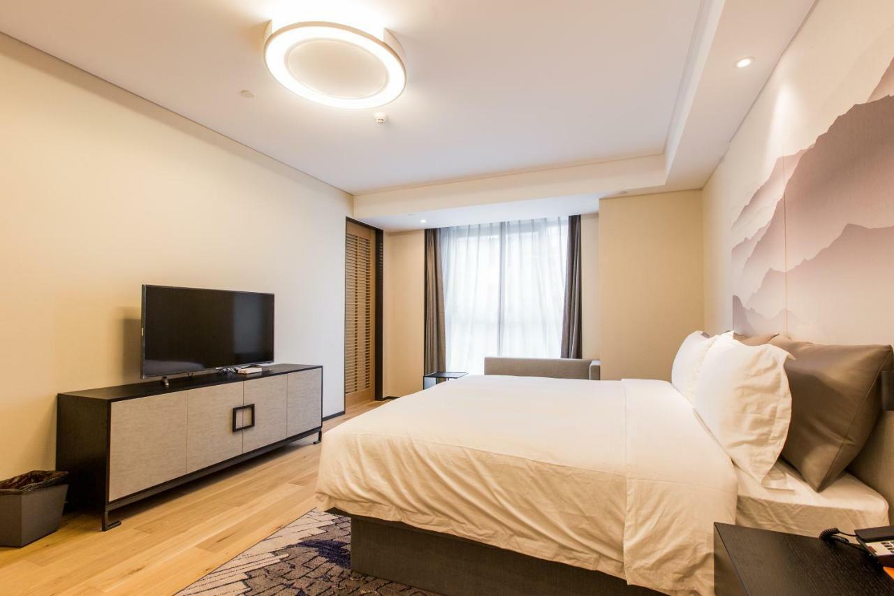 Howard Johnson By Wyndham Life Zhuoyuan Νινγκμπό Εξωτερικό φωτογραφία